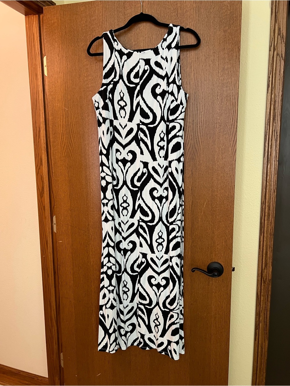 Chicos Sleeveless Black & White Patterned Maxi Dress